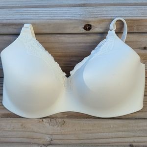 Ivory Wireless Bra by Maidenform